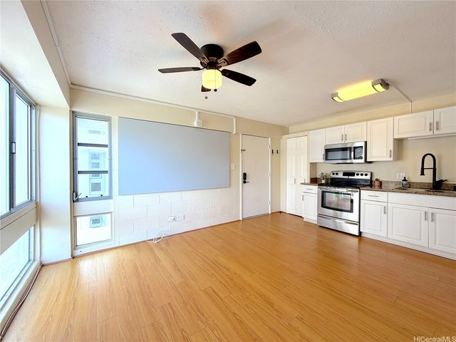 1616 Liholiho Street 1401, Honolulu, HI 96822