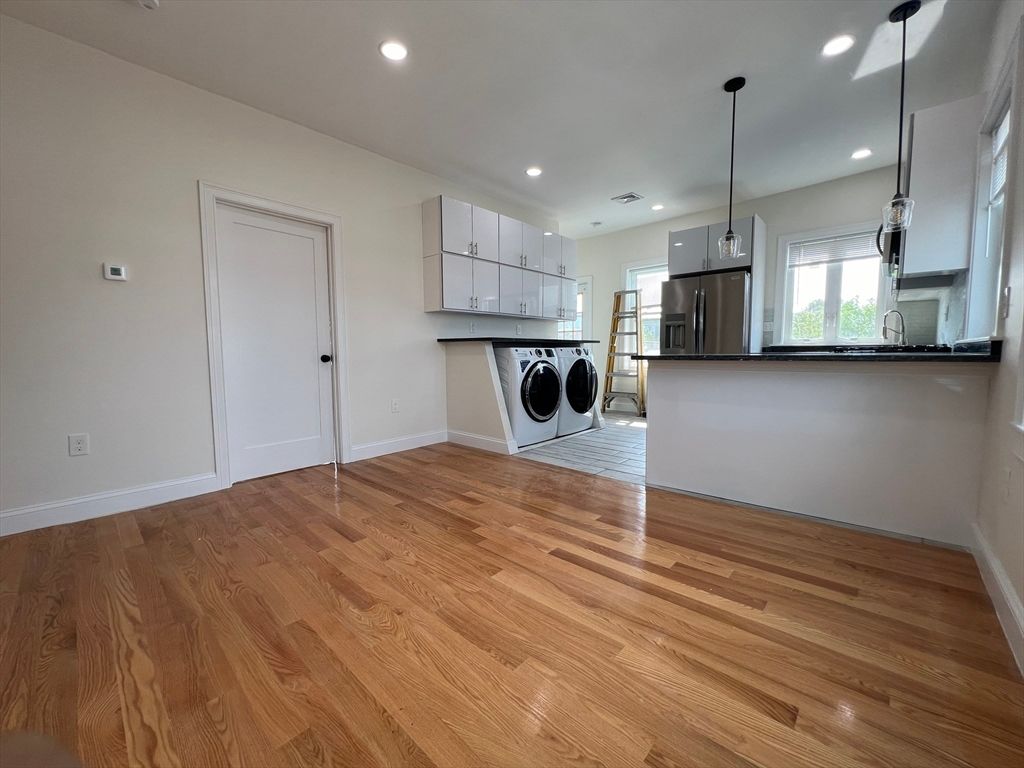 132 Buttonwood 3, Boston, MA 02125