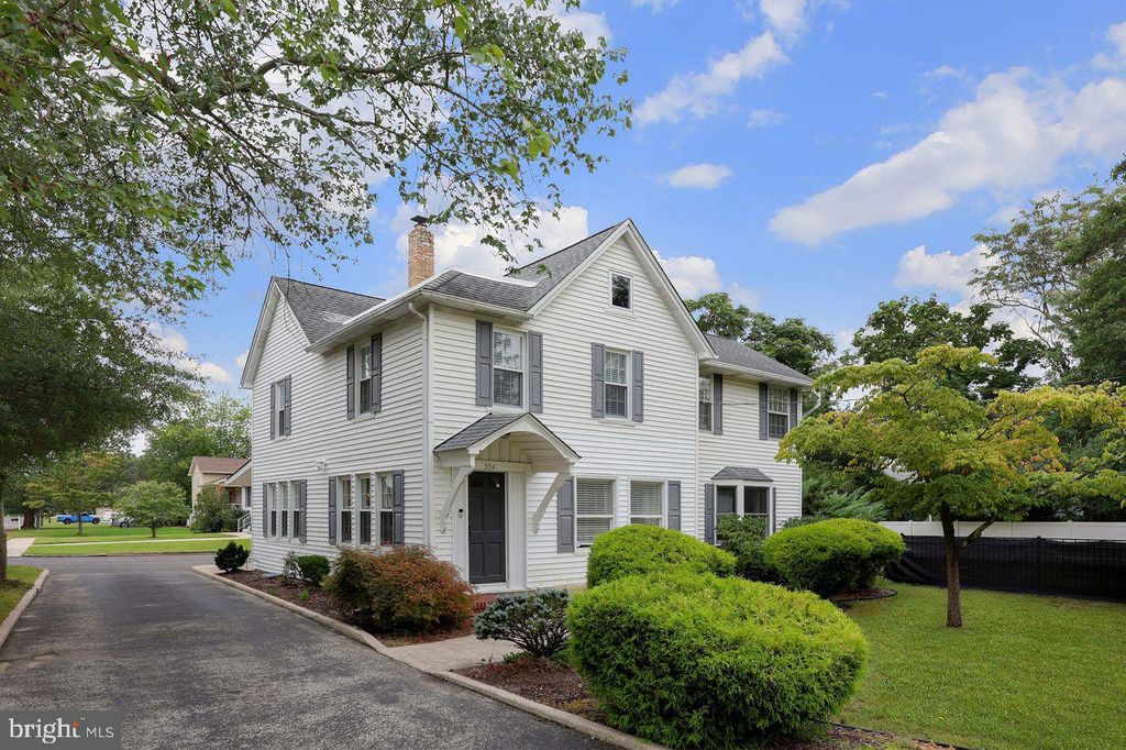 554 N 3RD ST, HAMMONTON, NJ 08037 — exterior