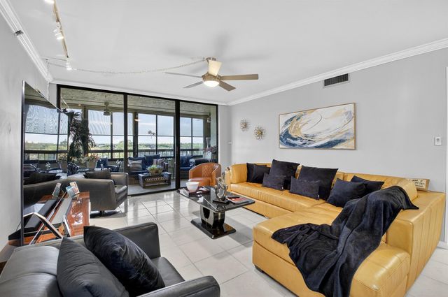 6372 La Costa Drive 705, Boca Raton, FL 33433