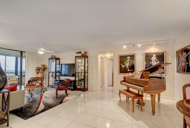 6372 La Costa Drive 705, Boca Raton, FL 33433