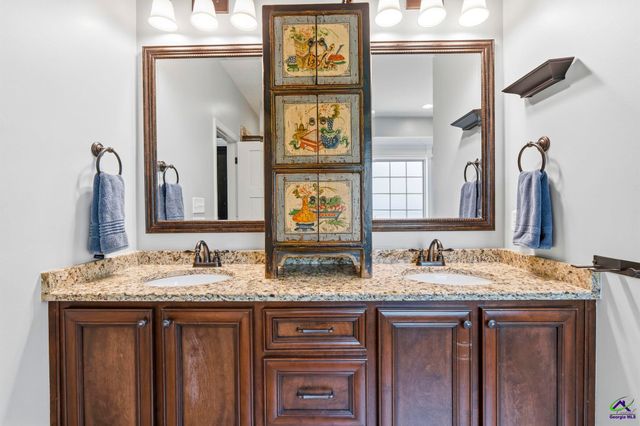 303 Brown Thrasher Lane, Kathleen, GA 31047