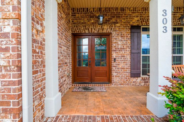 303 Brown Thrasher Lane, Kathleen, GA 31047