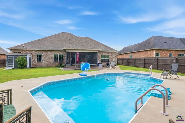 303 Brown Thrasher Lane, Kathleen, GA 31047