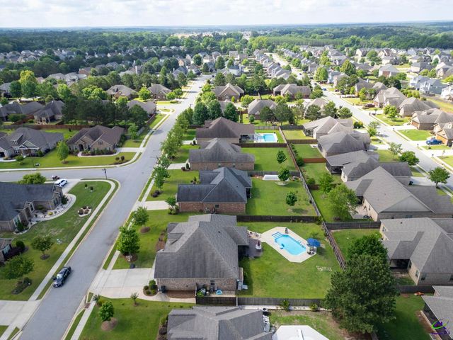 303 Brown Thrasher Lane, Kathleen, GA 31047