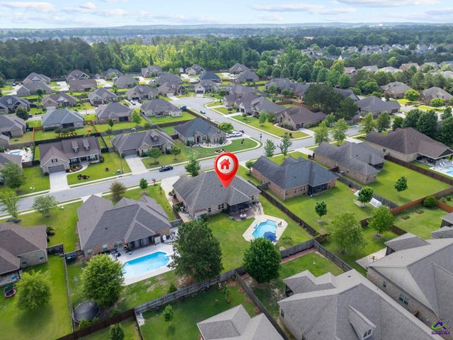 303 Brown Thrasher Lane, Kathleen, GA 31047