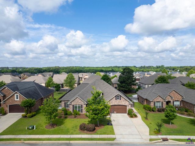 303 Brown Thrasher Lane, Kathleen, GA 31047