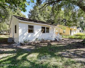 1095 DETROIT Street, Jacksonville, FL 32254