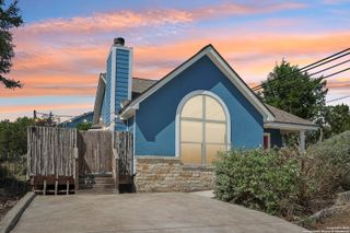 1187 Green Hill Dr, Canyon Lake, TX 78133