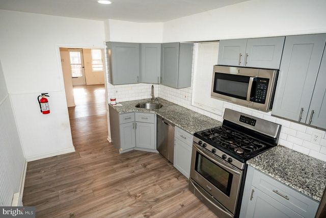 1011 ANDREWS AVE, Darby, PA 19023