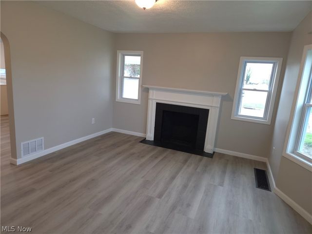 700 Whipple Avenue NW, Canton, OH 44708