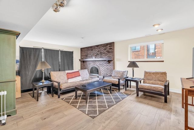 306 Antoinette Drive, Rochester Hills, MI 48309