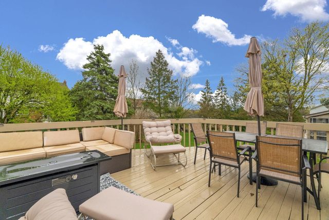306 Antoinette Drive, Rochester Hills, MI 48309