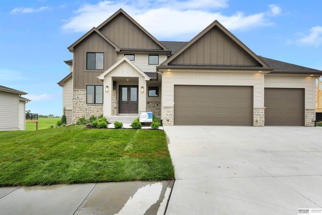 10910 S 222nd Street, Gretna, NE 68028