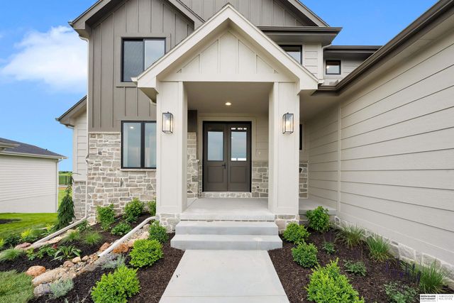 10910 S 222nd Street, Gretna, NE 68028