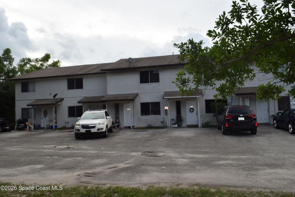 3512 Tree Ridge Lane NE, Palm Bay, FL 32905