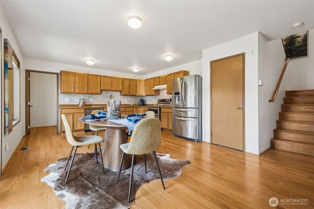 24028 235th Avenue SE, Maple Valley, WA 98038