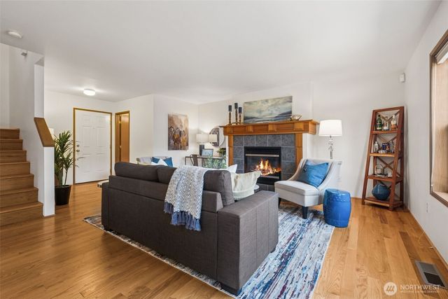 24028 235th Avenue SE, Maple Valley, WA 98038