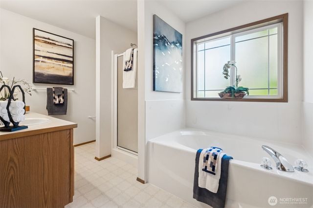 24028 235th Avenue SE, Maple Valley, WA 98038