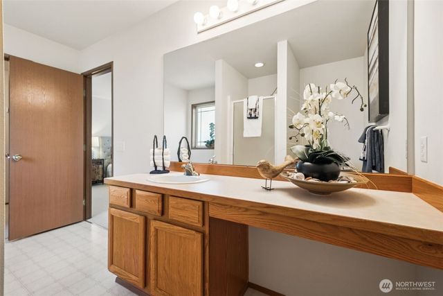 24028 235th Avenue SE, Maple Valley, WA 98038