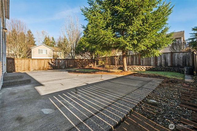 24028 235th Avenue SE, Maple Valley, WA 98038