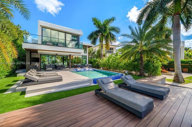 342 S Parkway, Golden Beach, FL 33160