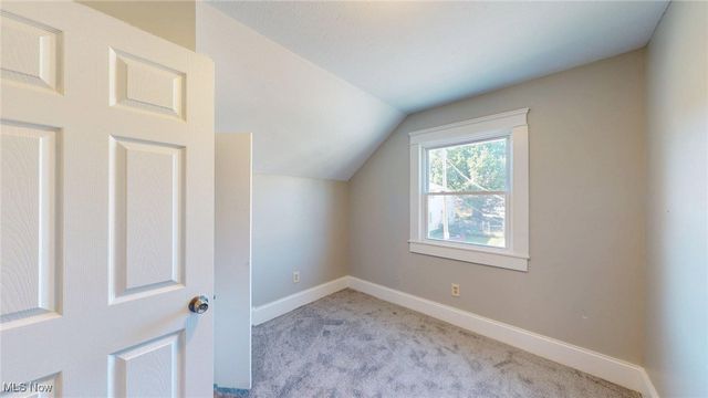 3043 W 105th Street, Cleveland, OH 44111