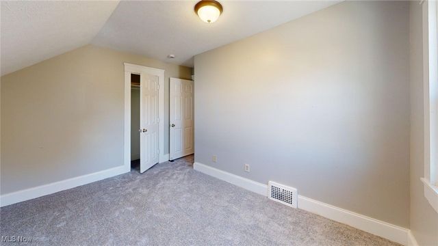 3043 W 105th Street, Cleveland, OH 44111