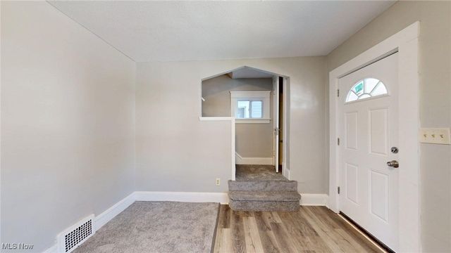 3043 W 105th Street, Cleveland, OH 44111