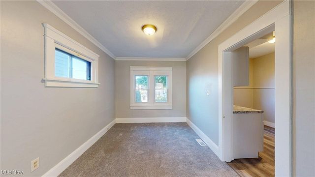 3043 W 105th Street, Cleveland, OH 44111