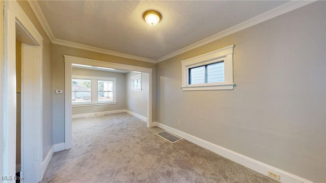 3043 W 105th Street, Cleveland, OH 44111