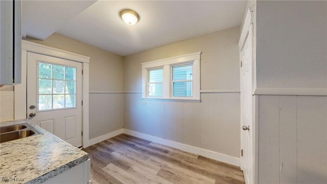 3043 W 105th Street, Cleveland, OH 44111