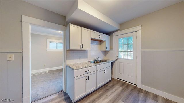 3043 W 105th Street, Cleveland, OH 44111