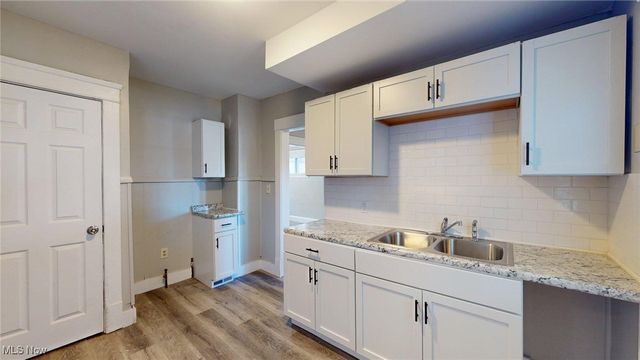 3043 W 105th Street, Cleveland, OH 44111