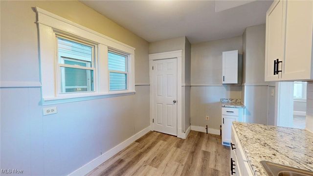 3043 W 105th Street, Cleveland, OH 44111