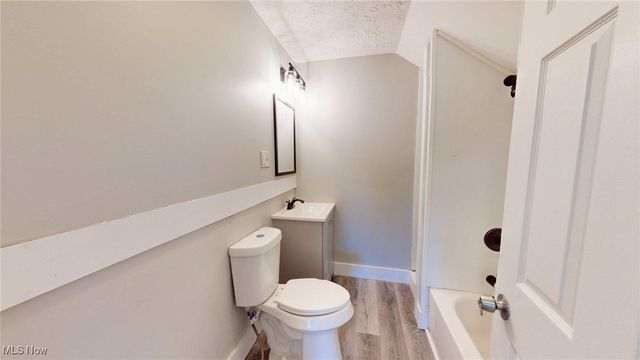 3043 W 105th Street, Cleveland, OH 44111