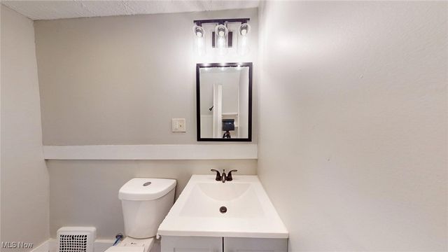 3043 W 105th Street, Cleveland, OH 44111