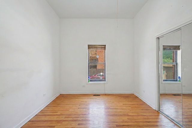 700 S Oakley Boulevard, Chicago, IL 60612