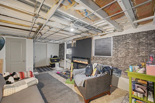 700 S Oakley Boulevard, Chicago, IL 60612