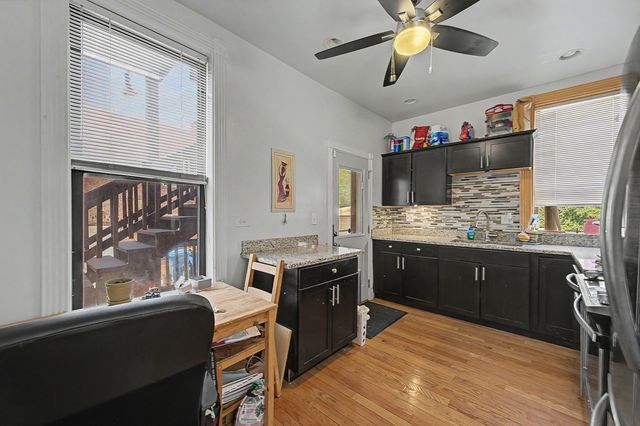 700 S Oakley Boulevard, Chicago, IL 60612