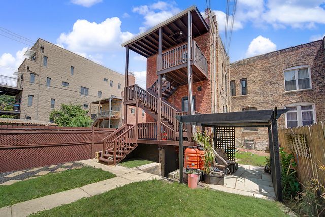 700 S Oakley Boulevard, Chicago, IL 60612