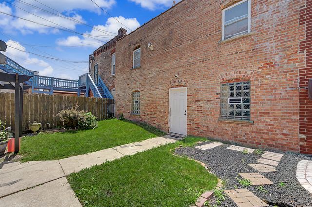 700 S Oakley Boulevard, Chicago, IL 60612