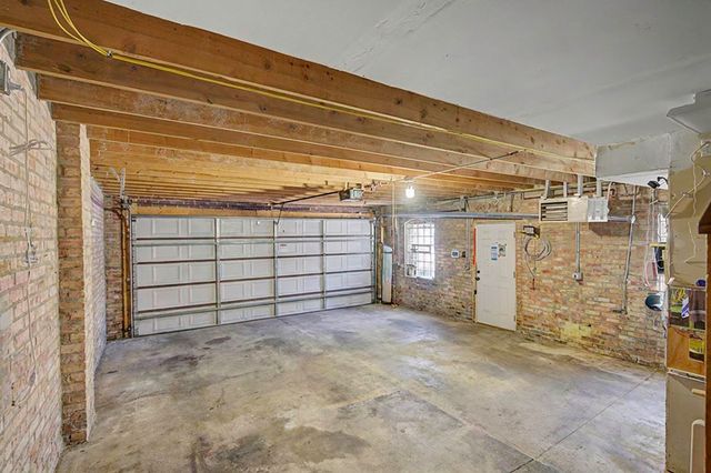 700 S Oakley Boulevard, Chicago, IL 60612