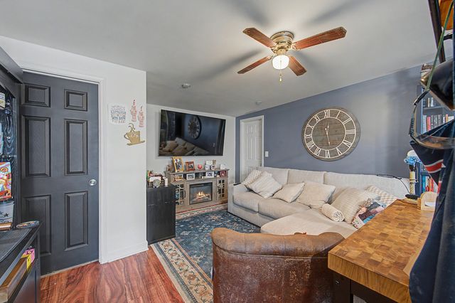 700 S Oakley Boulevard, Chicago, IL 60612
