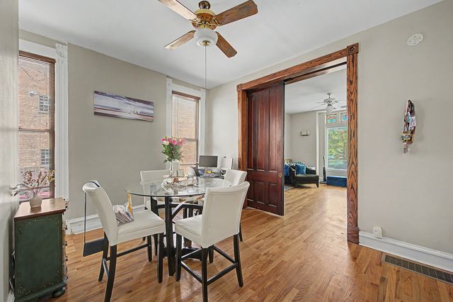 700 S Oakley Boulevard, Chicago, IL 60612