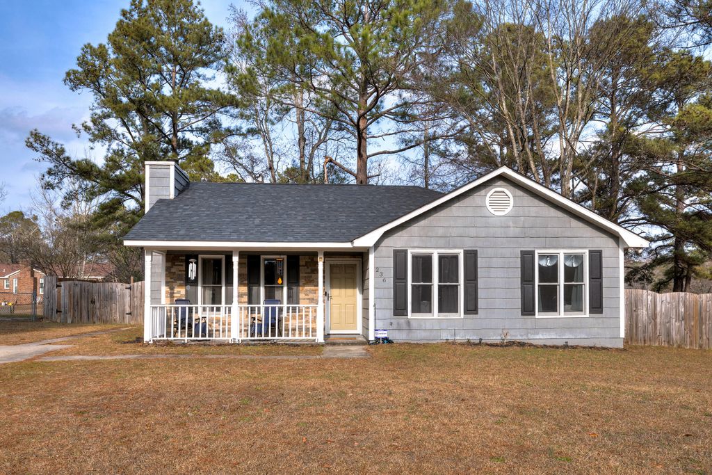 236 Hunters Road, Hopkins, SC 29061