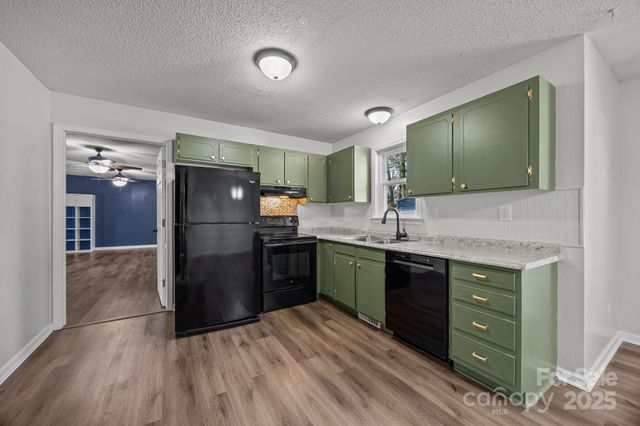 250 Douglas Street, Salisbury, NC 28144