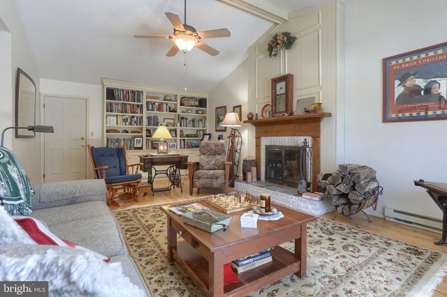 905 EBENEZER RD, Middletown, PA 17057