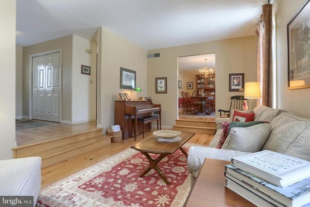 905 EBENEZER RD, Middletown, PA 17057