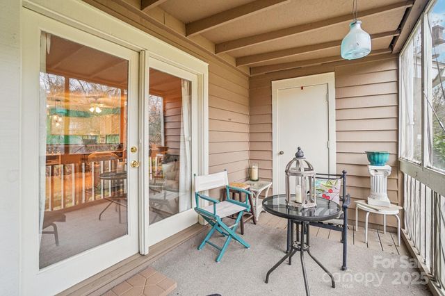 2 Creekside Lane, Asheville, NC 28803